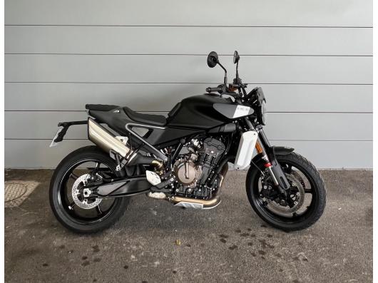 HUSQVARNA SVARTPILEN 801