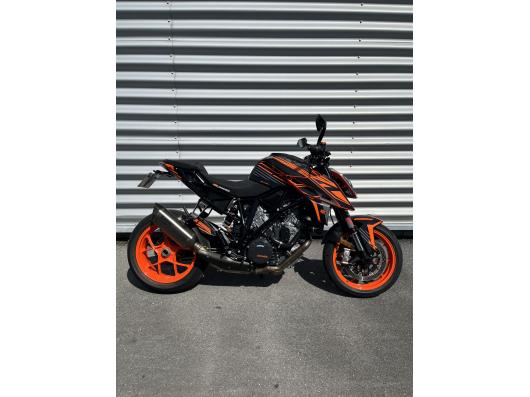 KTM 1290 SUPER DUKE R